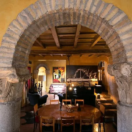 Zev's Terrace In Trastevere - Saint Peter View